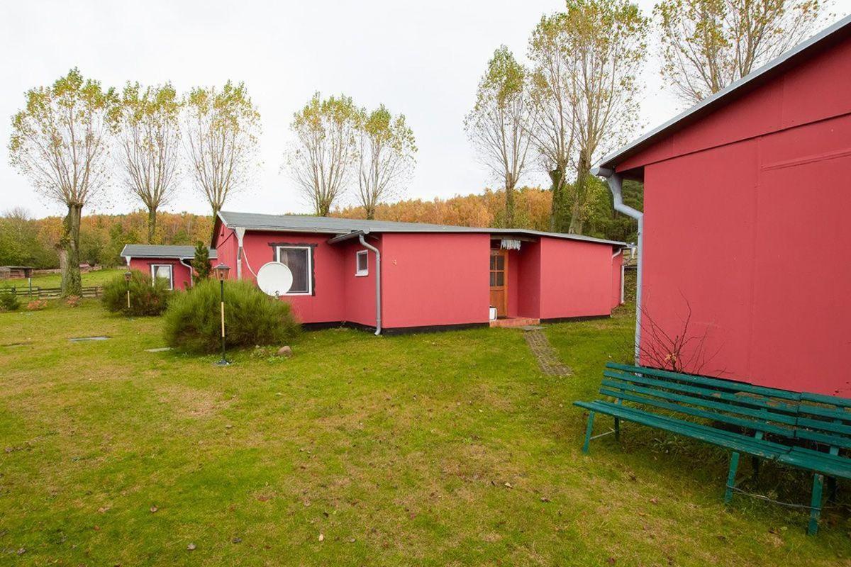 Familienzimmer mit Gemeinschaftsbad Gross Banzelvitz Exterior foto